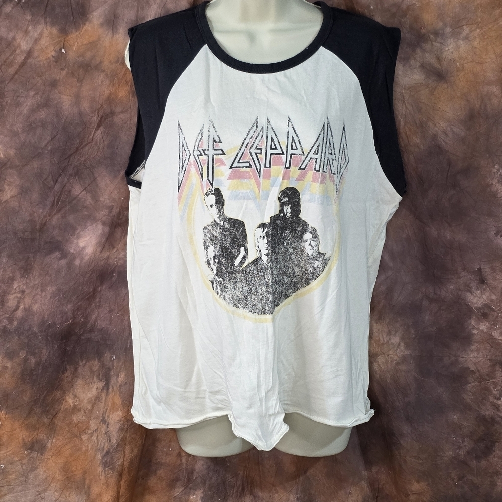 Scoop Def Leopard Graphic Tee Shirt Sleeveless Crew Neck Black Cream White L - Picture 3 of 7